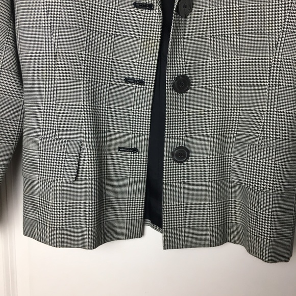 Structured 3-button jacket - Picture 2 of 4